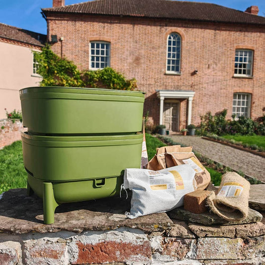 Wiggly Wigglers Urbalive COMPACT Worm Farm – GREEN - with Complete Value Pack (with 500g Worms or Voucher)