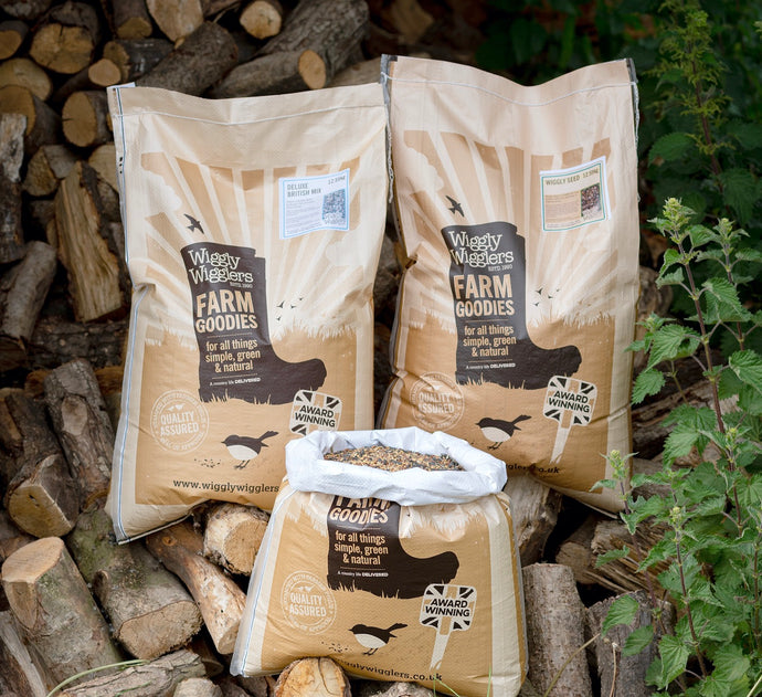 Five REALLY good reasons to buy your birdfood from Wiggly Wigglers.