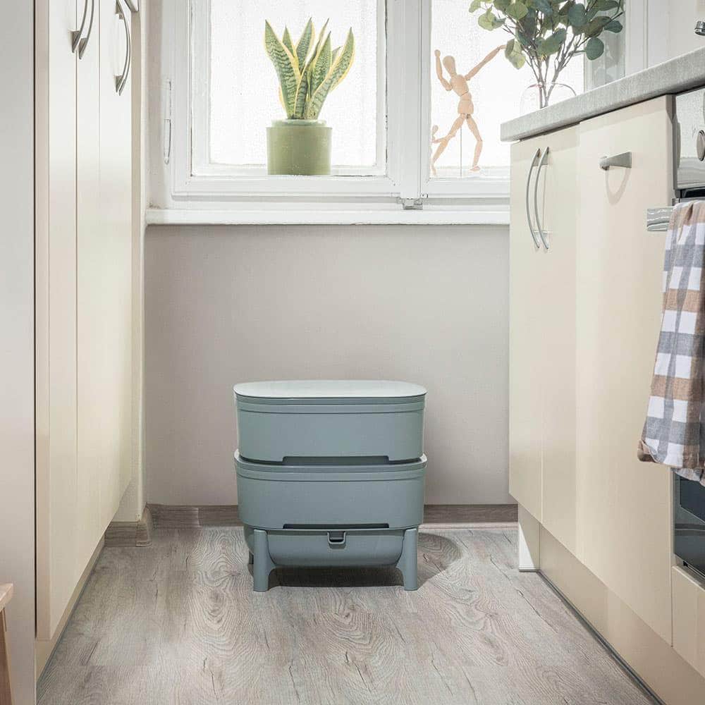 Compact Plastia Worm Farm from Wiggly Wigglers - Grey (Value Pack with 500g Worms)