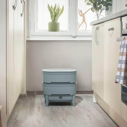 Compact Plastia Worm Farm from Wiggly Wigglers - Grey (Value Pack with 500g Worms)