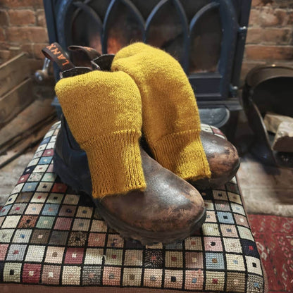 Wiggly Goats Socks - Really Warm - Barley Straw