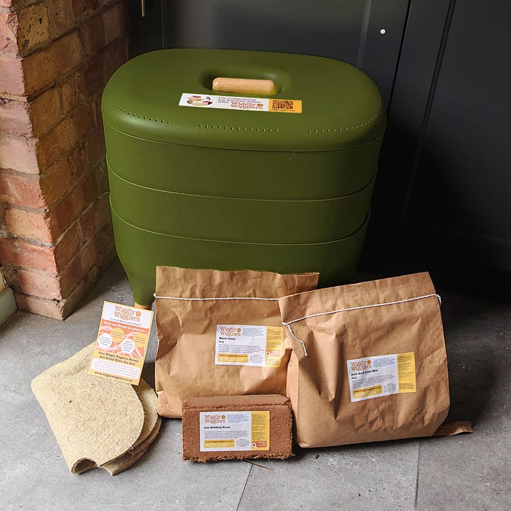 Wiggly Urbalive Worm Composter Wormery - Complete Kit OLIVE *NEW* / Start Later (Includes 500g Voucher)