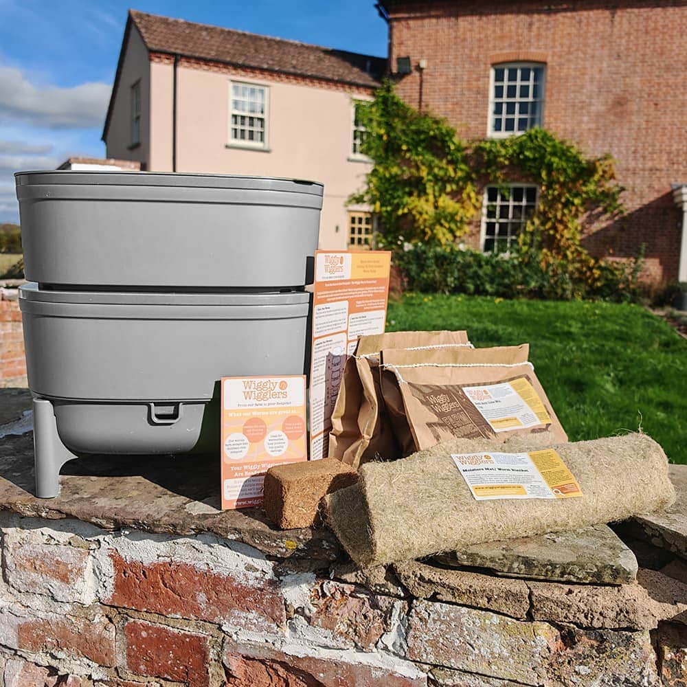 Wiggly Wigglers Urbalive Compact Worm Farm – Grey - with Complete Value Pack (with 500g Worms or Voucher)