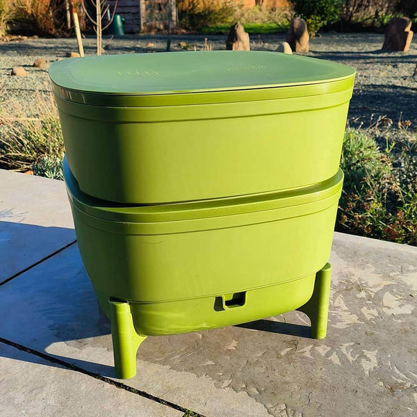 Plastia Urbalive Worm Farm – Compostiera Per Lombrichi In Stile Moderno, Avorio E Bianco, Per Riciclare Rifiuti Organici In Casa O Giardino