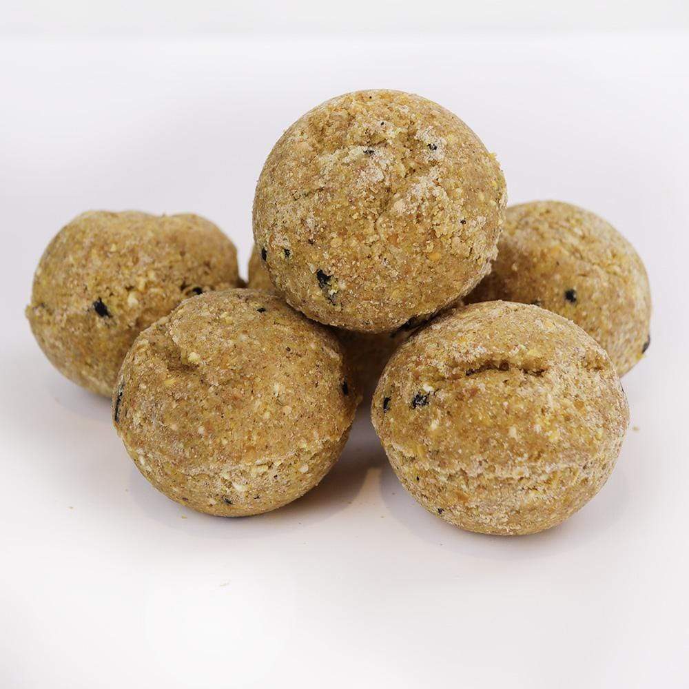 Birdfood 4.5kg British Maize Fatballs PLUS 2 Free Suet Cakes!